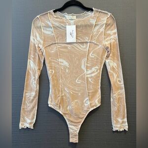 NWT Endless Blu Shear Thong Bodysuit w White Swirl Pattern and Lettuce Trim Sz M